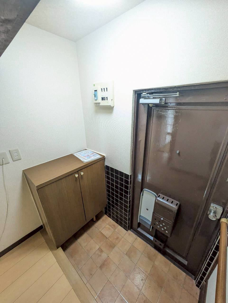 グランドマンションの玄関