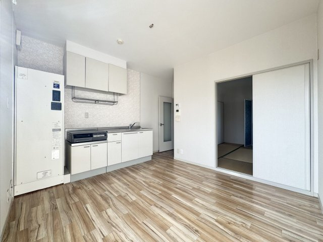 ネクサス小雑賀Ⅱの居間・リビング