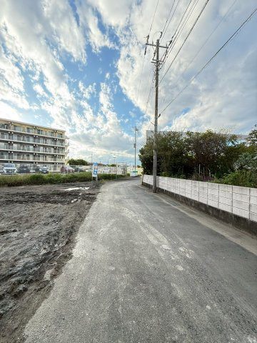 新築戸建　富士市依田橋町第3期　全1棟の前面道路含む現地写真
