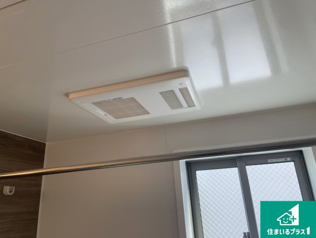 久世郡久御山町市田珠城　第1期　新築一戸建てのその他|四季を通して快適なバスライフをお手伝いする浴室暖房乾燥機！浴室の乾燥・暖房・涼風・換気はもちろん、２４時間換気にも対応！
