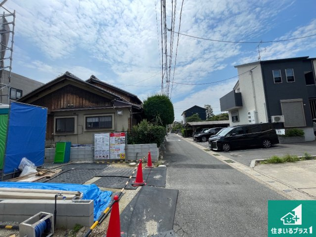 久世郡久御山町市田珠城　第1期　新築一戸建ての前面道路含む現地写真|周辺は落ち着いた街並みの住宅地！子育てがしやすい住環境です！まだ未完成ですが、現地でしかわからない事もございます。是非一度ご覧ください。