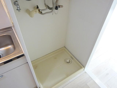 【設備】 | センチュリー白楽 | 洗濯機置場