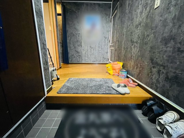 【玄関】 | 古河市鴻巣　中古戸建