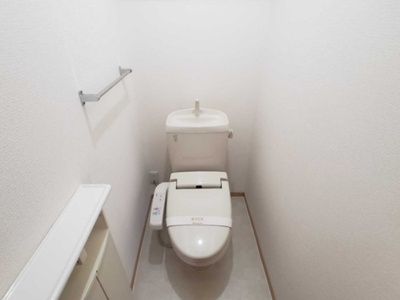 【トイレ】 | イーストヒルズ 七番館 | 温水洗浄暖房便座のトイレ