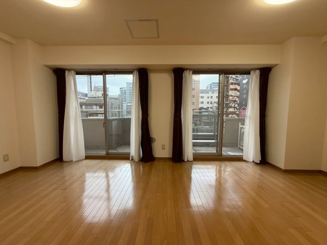 プリムローズの居間・リビング