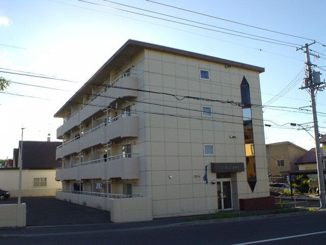 コーポラスＮＡＯの外観