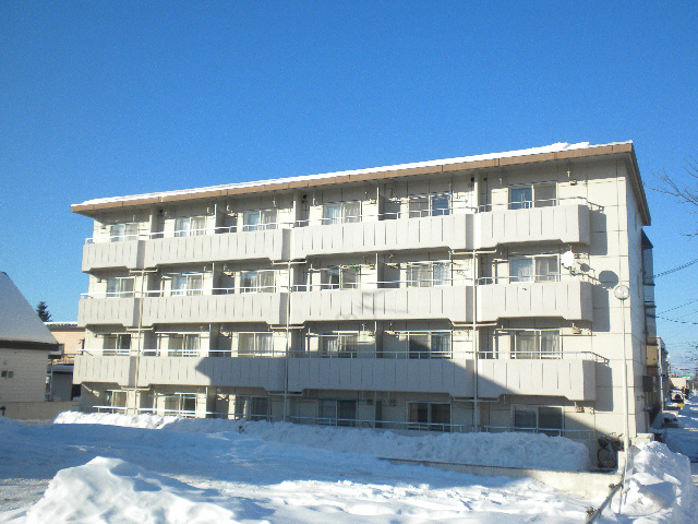 コーポラスＮＡＯの外観