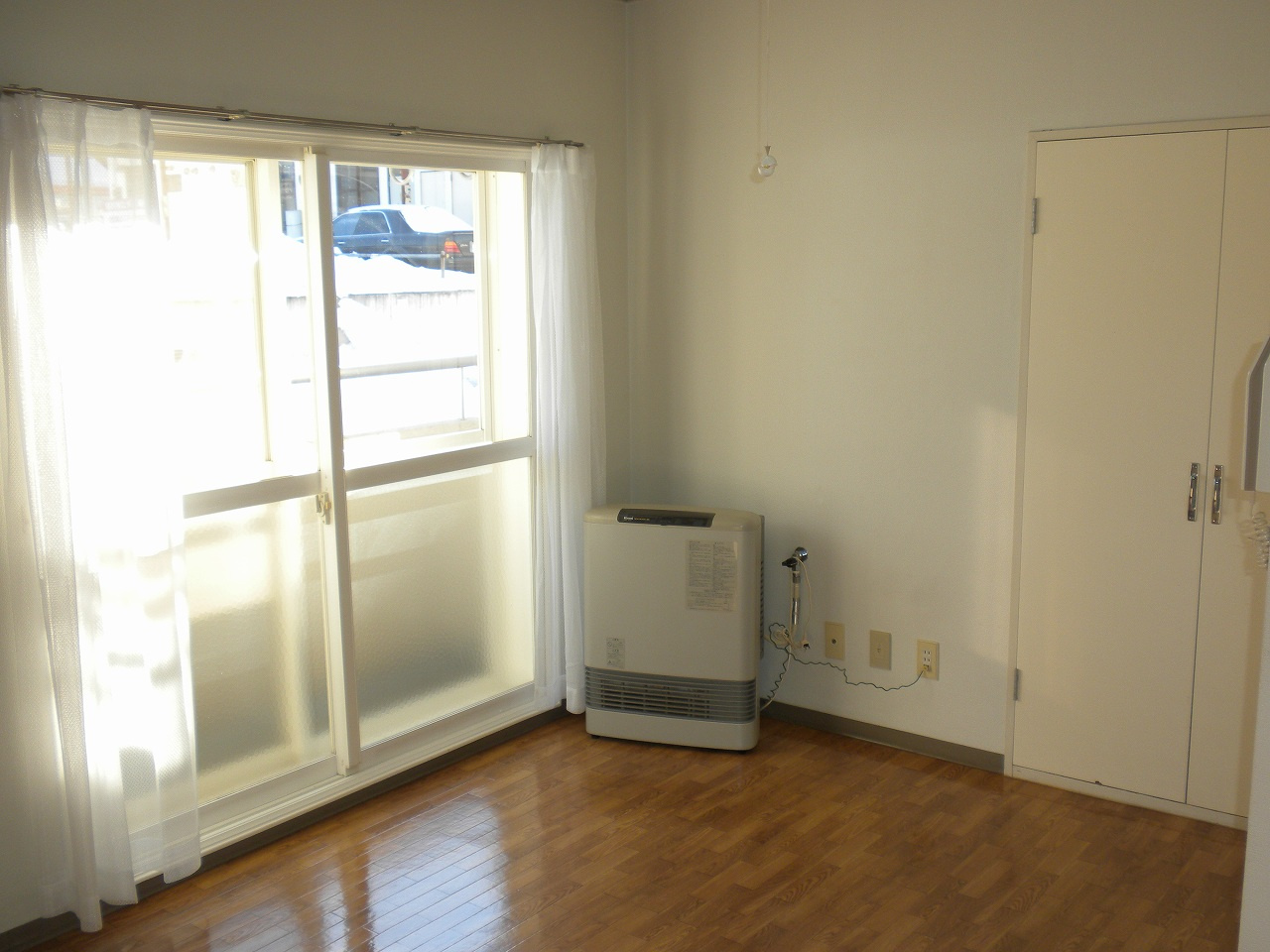 コーポラスＮＡＯの居間・リビング|洋室