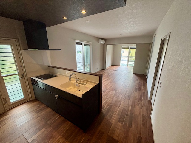 久留米市上津町9号地の居間・リビング