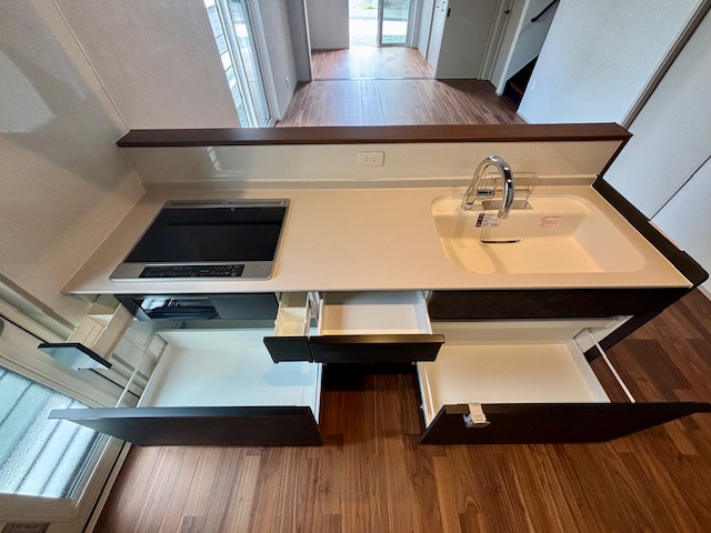 久留米市上津町9号地のキッチン