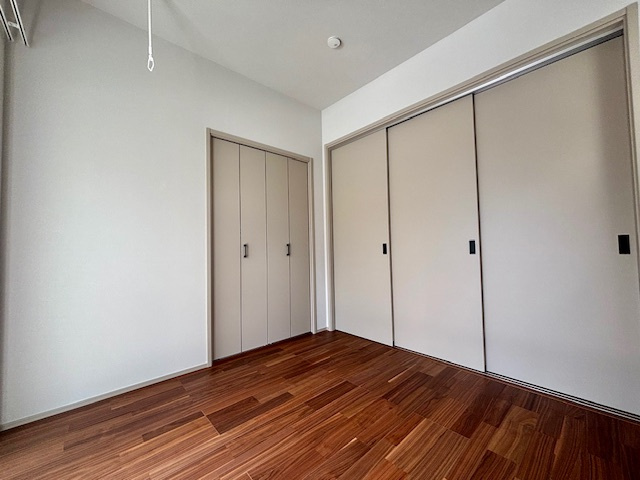 久留米市上津町9号地の洋室