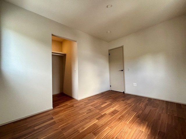 久留米市上津町9号地の洋室