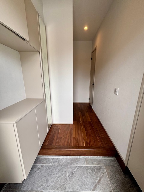 久留米市上津町9号地の玄関