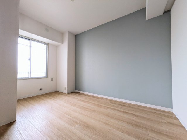 メゾンドール明石東二見の洋室