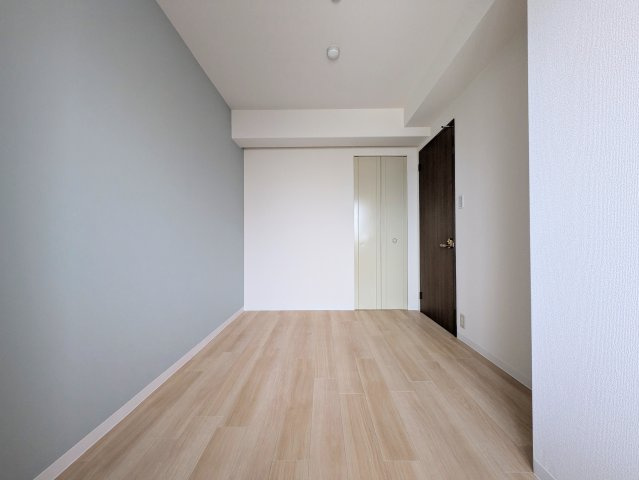 メゾンドール明石東二見の洋室