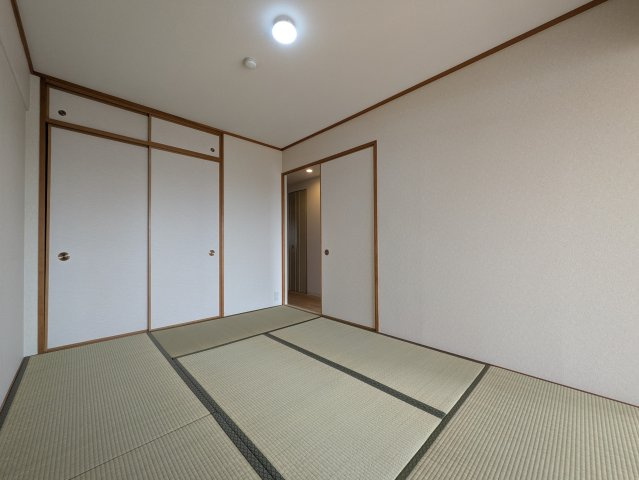 メゾンドール明石東二見の和室