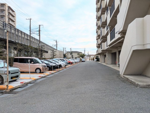 メゾンドール明石東二見の駐車場