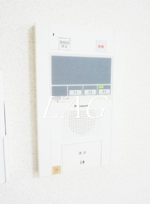 【セキュリティ】 | パルティール茂呂 | モニター付きインターフォンです。