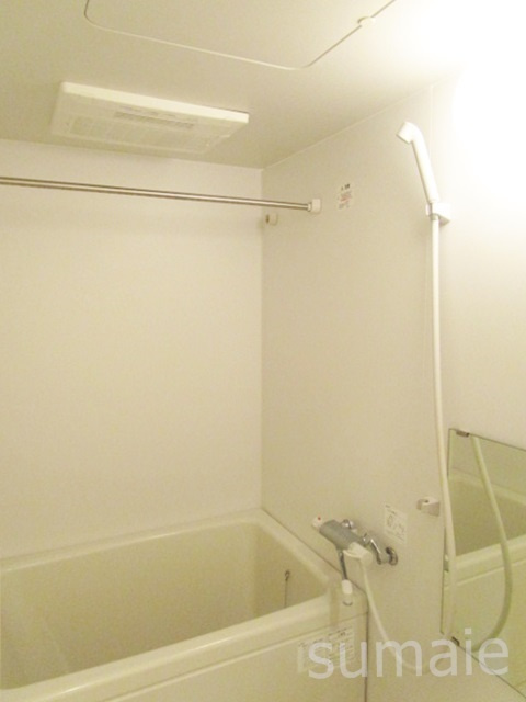 ＶＩＶＲＥの浴室|バスタブです☆