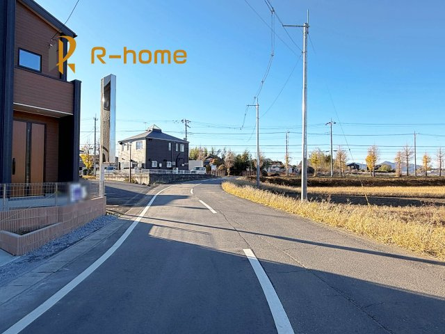 石岡市鹿の子2期　新築戸建て　1号棟の前面道路含む現地写真|堂々！建物完成♪実際のお部屋をご見学可能です♪
ご見学が一番の資料！お気軽にお問い合わせ下さい♪