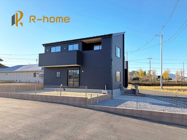 石岡市鹿の子2期　新築戸建て　1号棟の外観|ご予約を頂ければ、『平日』はもちろん『早朝』や『夜間』もご見学可能です♪お気軽にお申し付けください♪