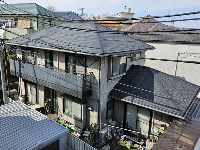 世田谷区喜多見６丁目の中古一戸建の前面道路含む現地写真| 