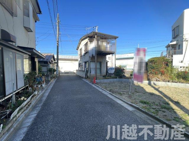 川越の中でも旧市街地に隣接する人気の住宅地の前面道路含む現地写真|物件探しから引き渡しまで全てお任せください
