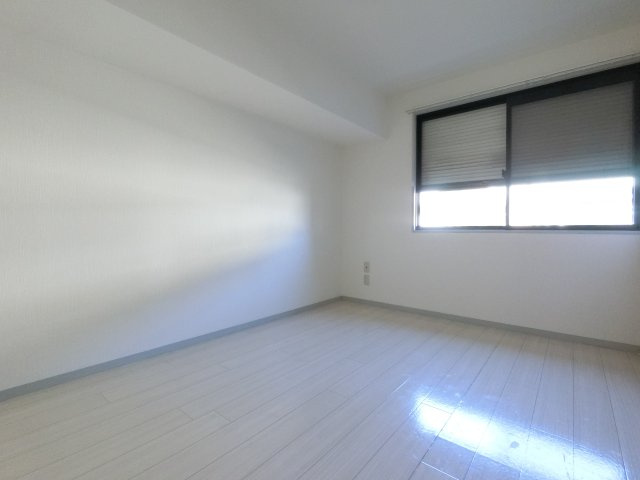 メゾンエルベットAの洋室