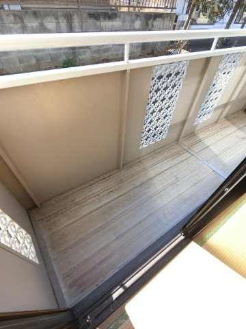 メゾンエルベットAのバルコニー