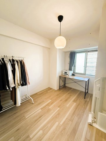 ローレルスクエア長岡京ザ・マークスサウスコートの洋室