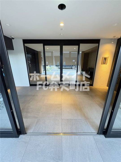 【エントランス】 | レオンヴァリエ大阪ベイシティ | エントランスです