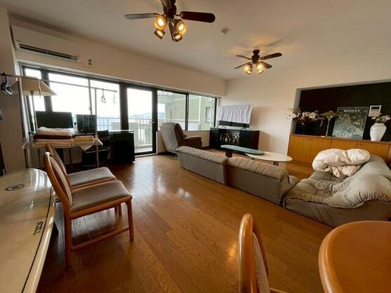 ルシオン伊豆宇佐美の居間・リビング