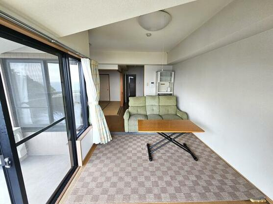 オーシャンビュー伊豆城ヶ崎の居間・リビング