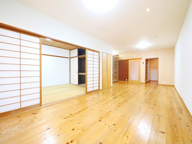 エクセルハイツ第２学園前の居間・リビング