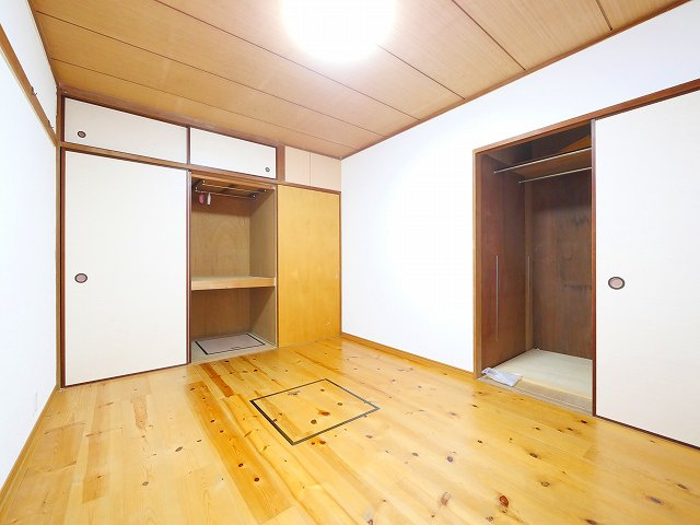 エクセルハイツ第２学園前の洋室