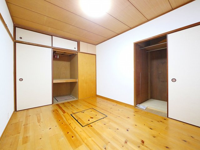 エクセルハイツ第２学園前の寝室