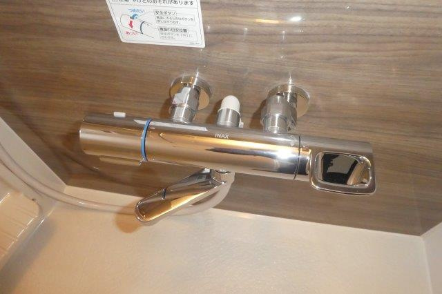 INBORUのキッチン|サーモスタッド付き水栓