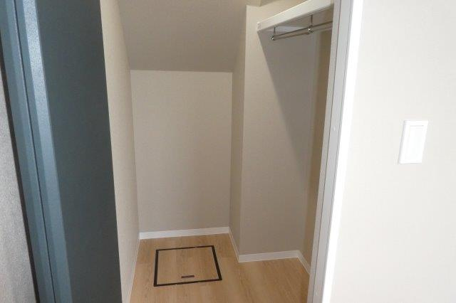 INBORUの収納|ウォークインクローゼット