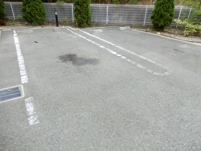 ルナパレス　Ｄの駐車場
