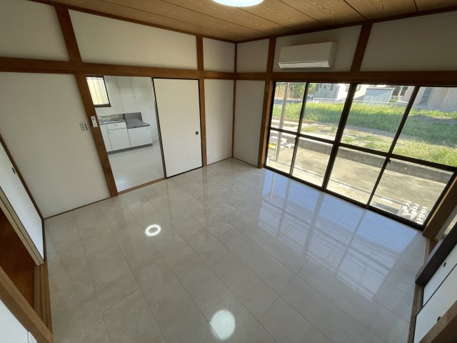 白幡ニュータウン中古戸建の洋室