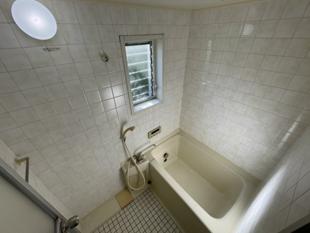 白幡ニュータウン中古戸建の浴室
