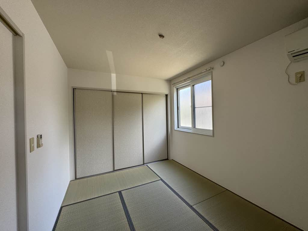 フォレストグリーン