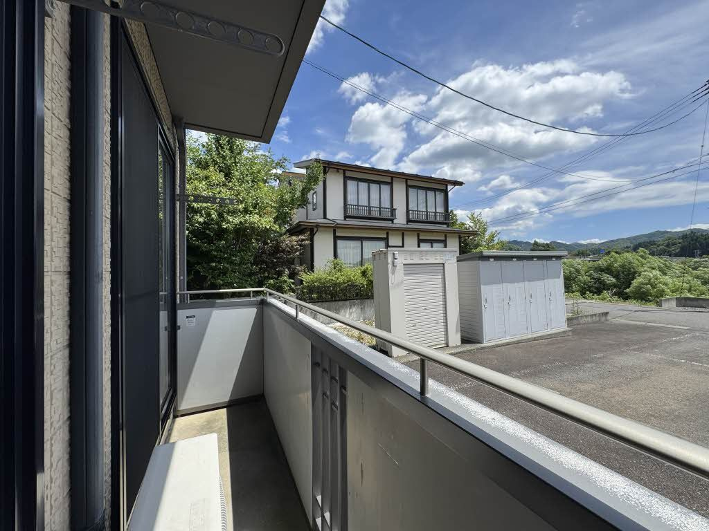 フォレストグリーンのバルコニー