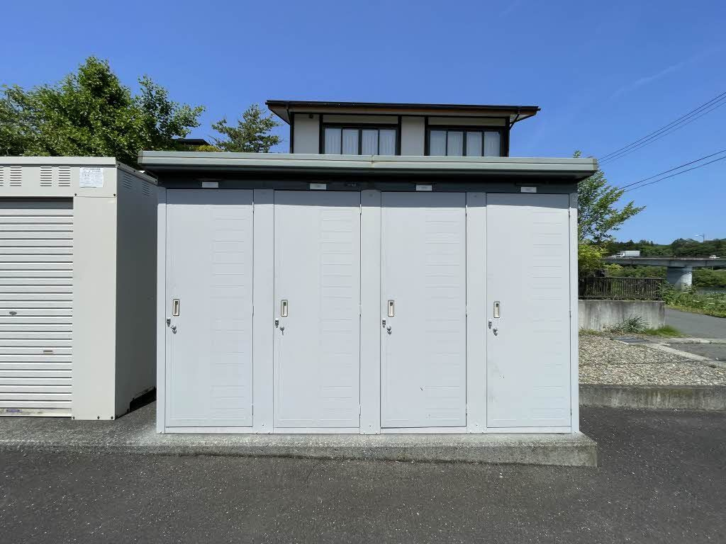 フォレストグリーン