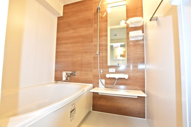 緑地東ロイヤルマンションの浴室|一日の疲れを癒してくれる浴室は理想のバスタイムを演出してくれます。