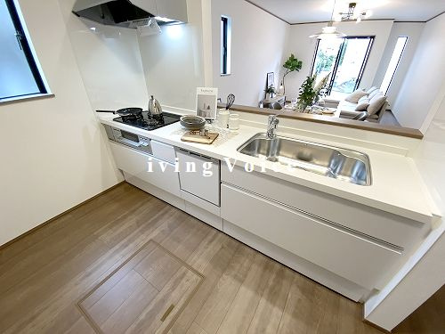 【キッチン】 | 【仲介手数料０円】藤沢市鵠沼海岸6丁目　新築一戸建て　全2棟 | 藤沢市鵠沼海岸6丁目　新築一戸建て　全2棟