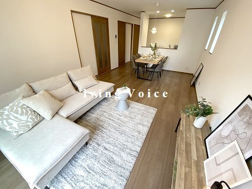 【居間・リビング】 | 【仲介手数料０円】藤沢市鵠沼海岸6丁目　新築一戸建て　A号棟　全2棟 | 藤沢市鵠沼海岸6丁目　新築一戸建て　全2棟