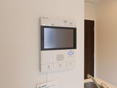 【セキュリティ】 | レジデンス東中野ガーデン | モニター付きインターホン。