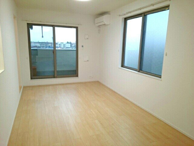 グランフローラの居間・リビング