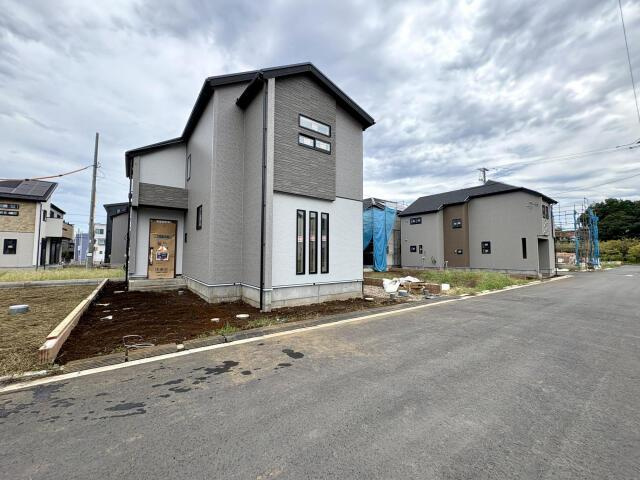 東久留米市前沢３丁目の新築一戸建の前面道路含む現地写真|【現地写真（手前から28～26号… 